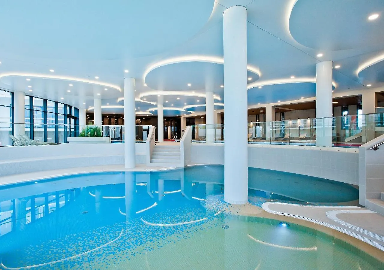 Aqua Resort Apartments-Aqua Park No Limit, Parking Kołobrzeg