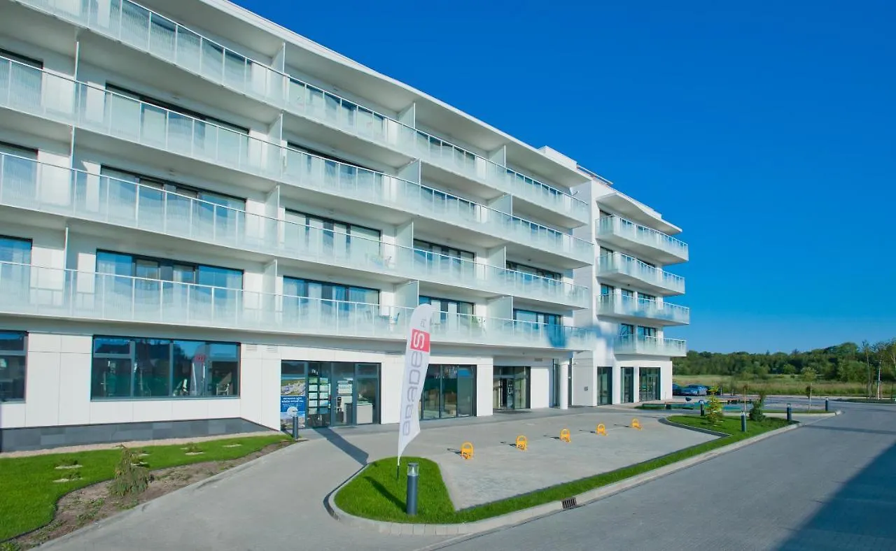 Aqua Resort Apartments-Aqua Park No Limit, Parking Kołobrzeg