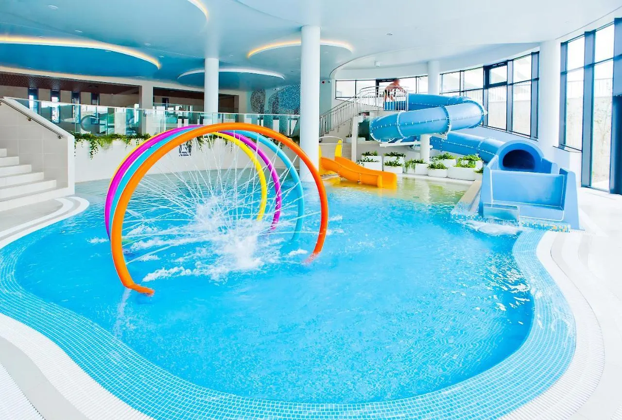 Aqua Resort Apartments-Aqua Park No Limit, Parking Kołobrzeg