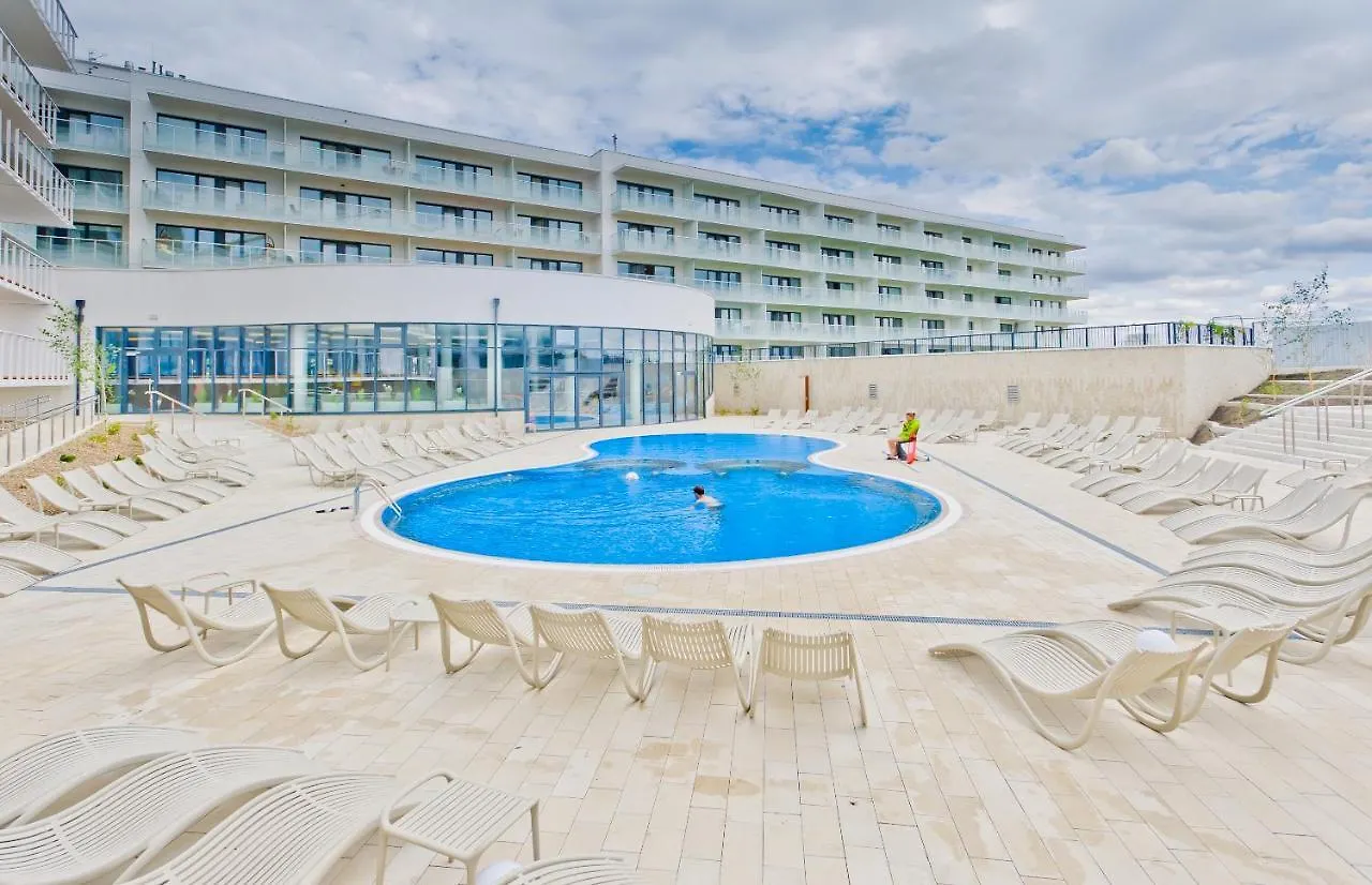Aqua Resort Apartments-Aqua Park No Limit, Parking Kołobrzeg